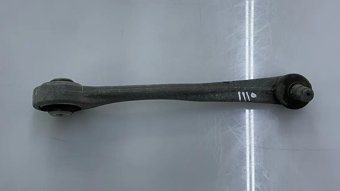 Upper arm (RH) - 2009 Audi A4