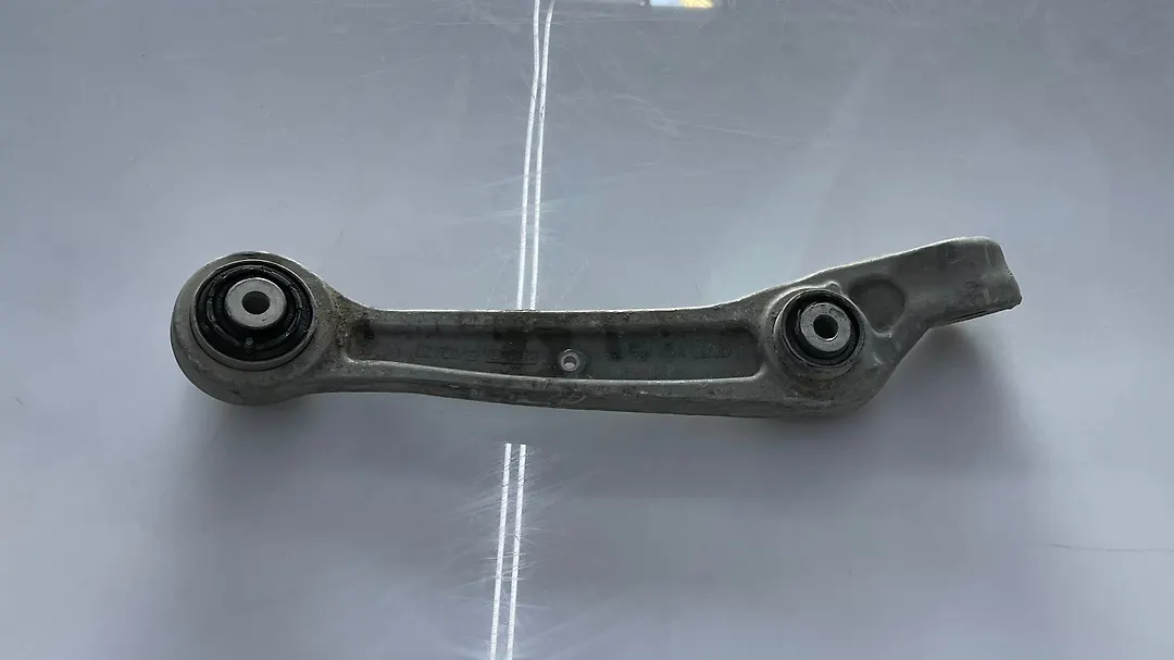 Lower arm (RH) - 2013 Land Rover LR4 HSE