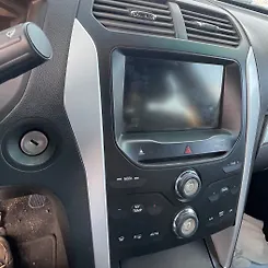 Info-gps-tv screen - 2014 Ford Explorer XLT