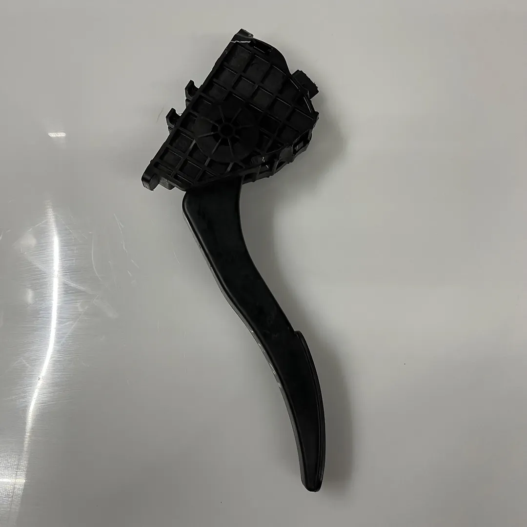 Accelerator pedal - 2017 Lincoln Continental Livery