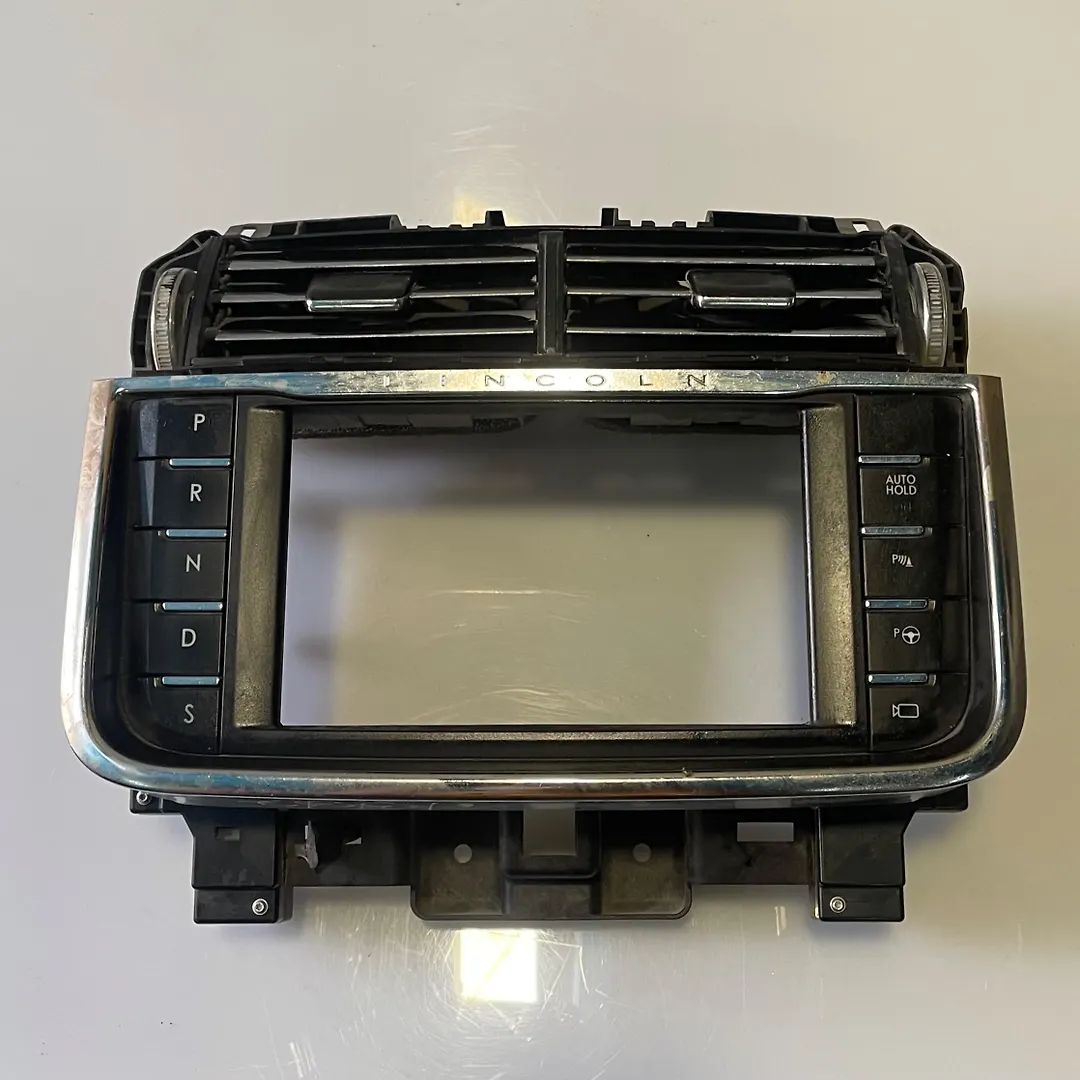 Dash panel - 2017 Lincoln Continental Reserve