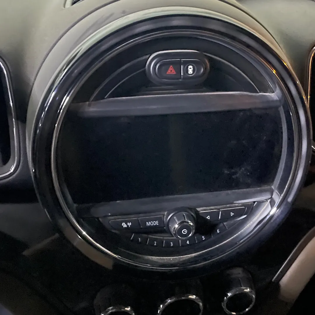 Info/GPS/TV Screen - 2017 Mini Cooper