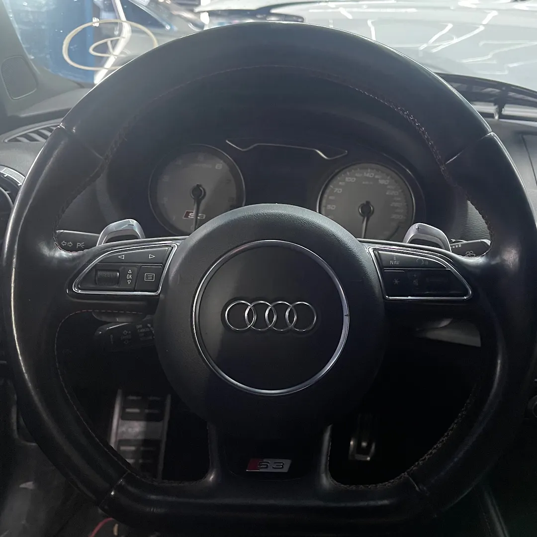Steering wheel - 2016 Audi S3