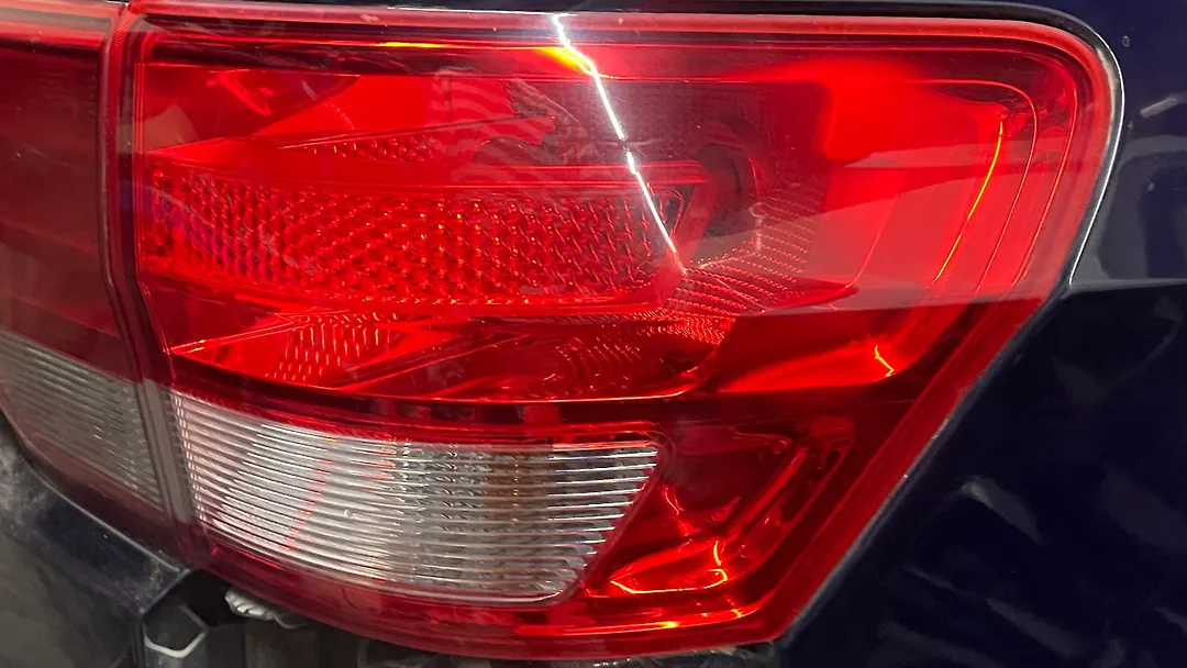 Tail Light (RH) - 2012 Jeep GRAND CHEROKEE