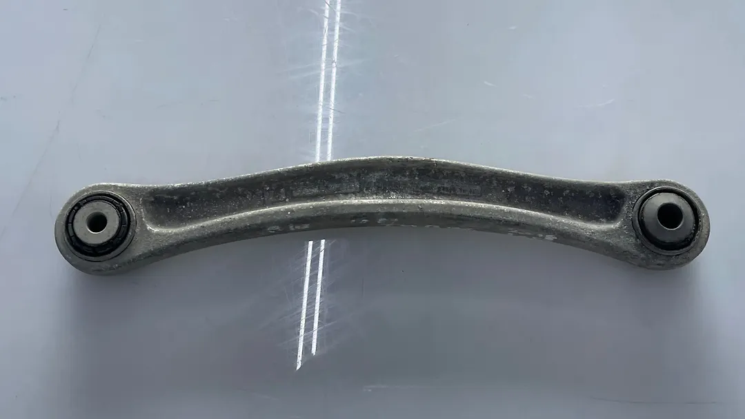 Upper arm (RH) - 2006 Volkswagen Touareg
