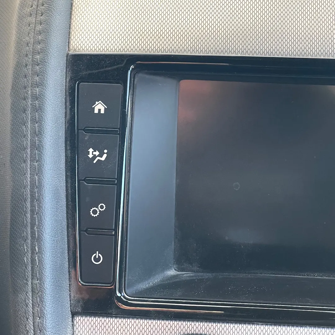 Info-gps-tv screen - 2017 Jaguar F-type