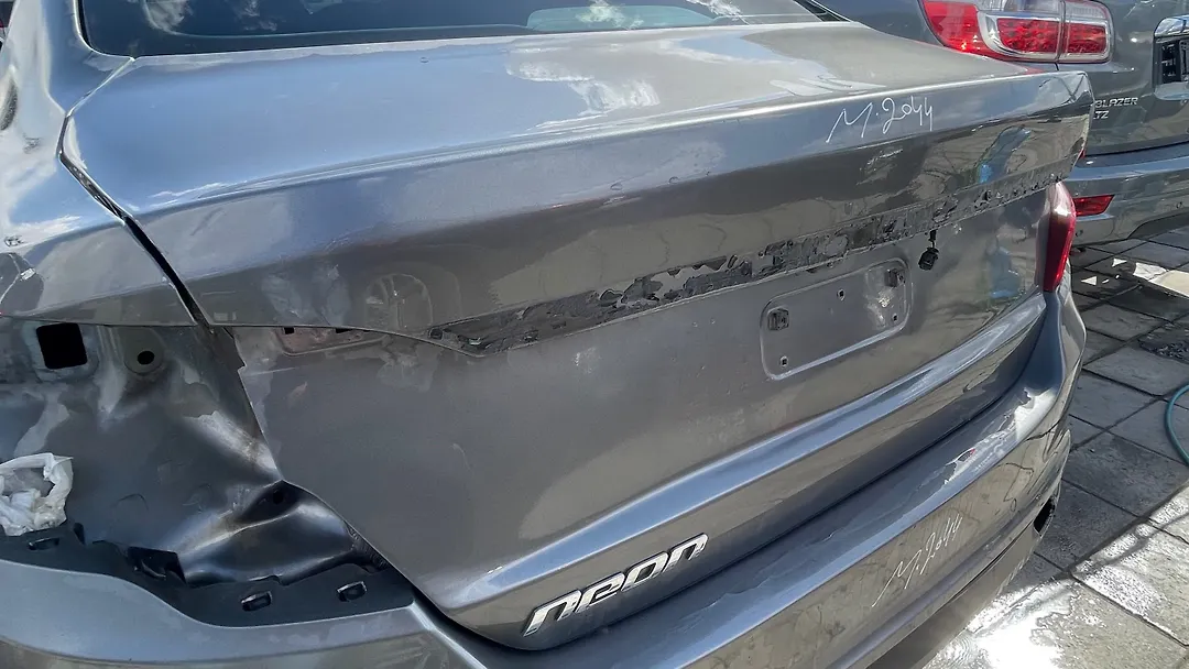 Trunk/hatch/tailgate - 2017 Dodge Neon