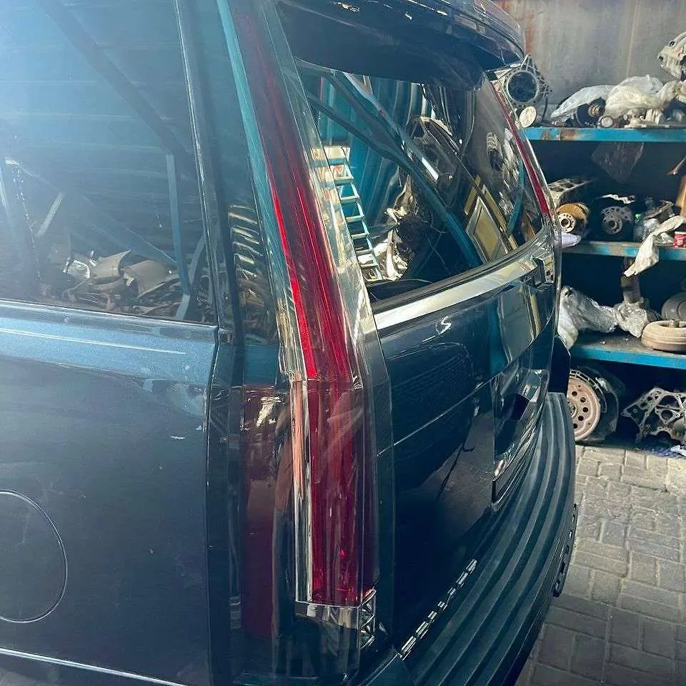 Tailgate - 2019 Cadillac Escalade Luxury