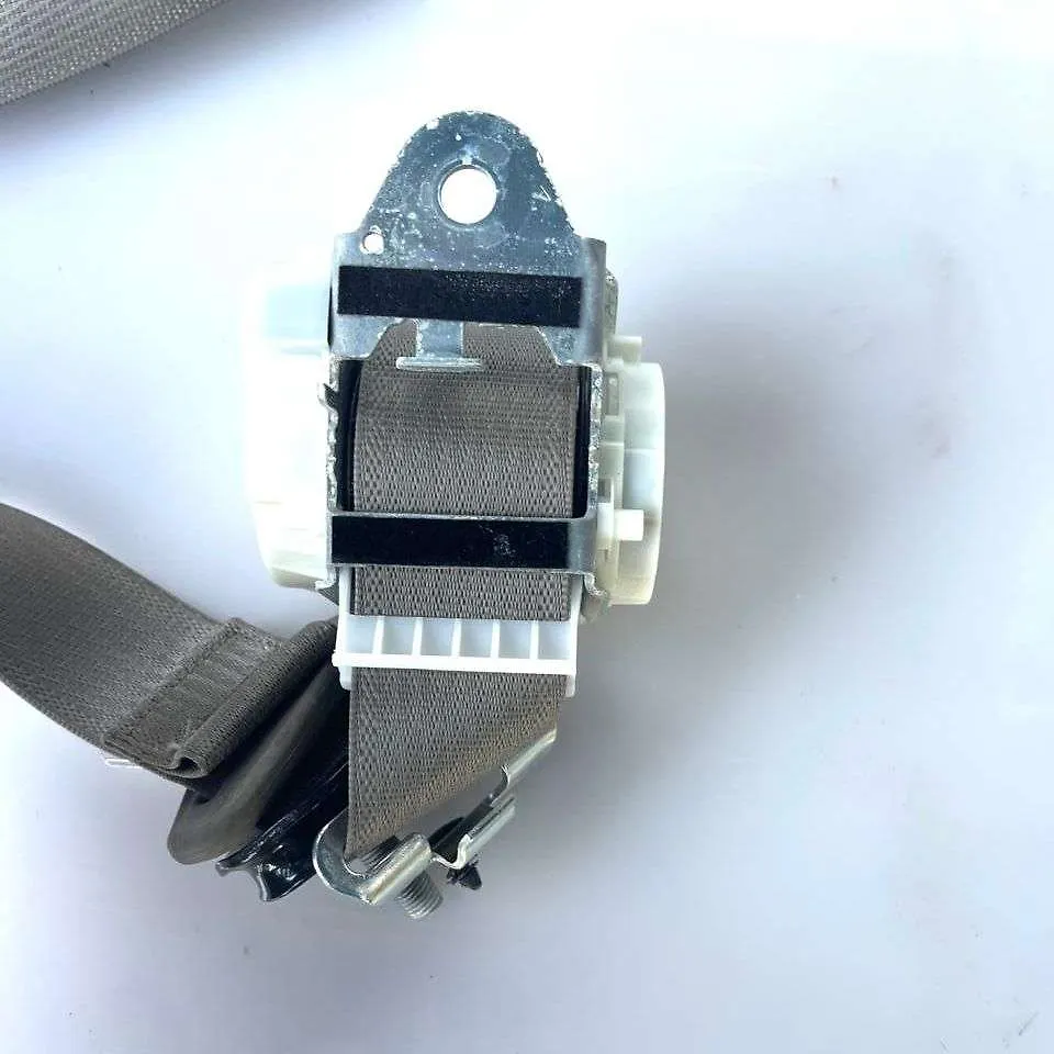 Seat belt - 2015 GMC Sierra DENALI