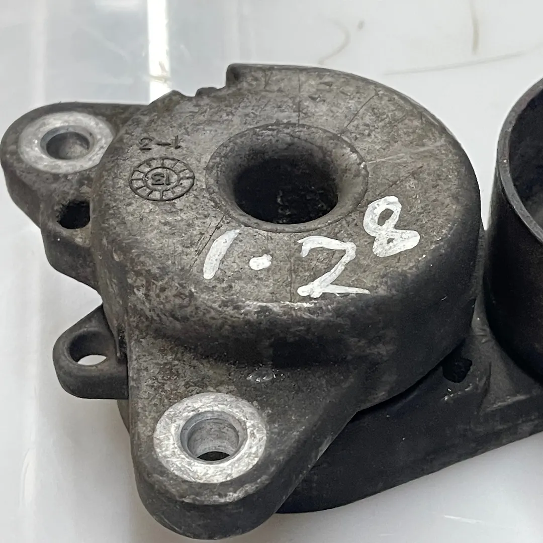 Belt tensioner - 2013 Infiniti QX56
