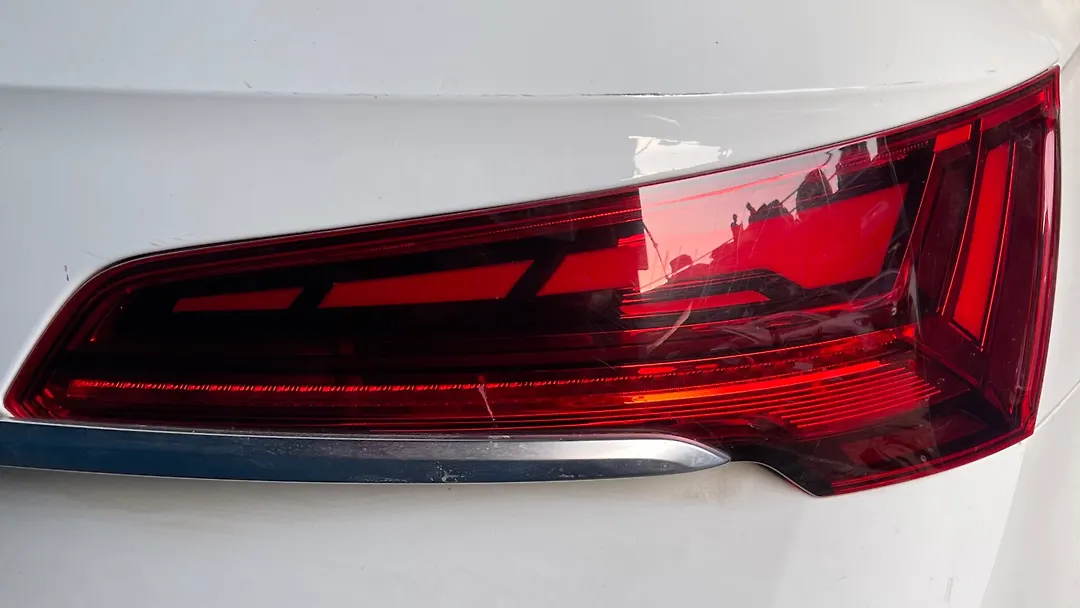 Tail Light (RH) - 2021 Audi Q5