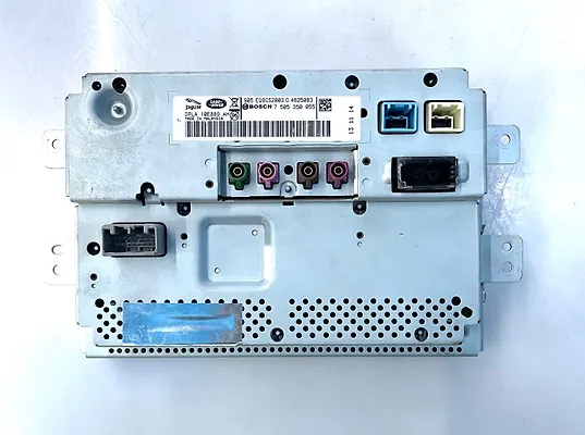Info-gps-tv screen - 2014 Land Rover VOGUE