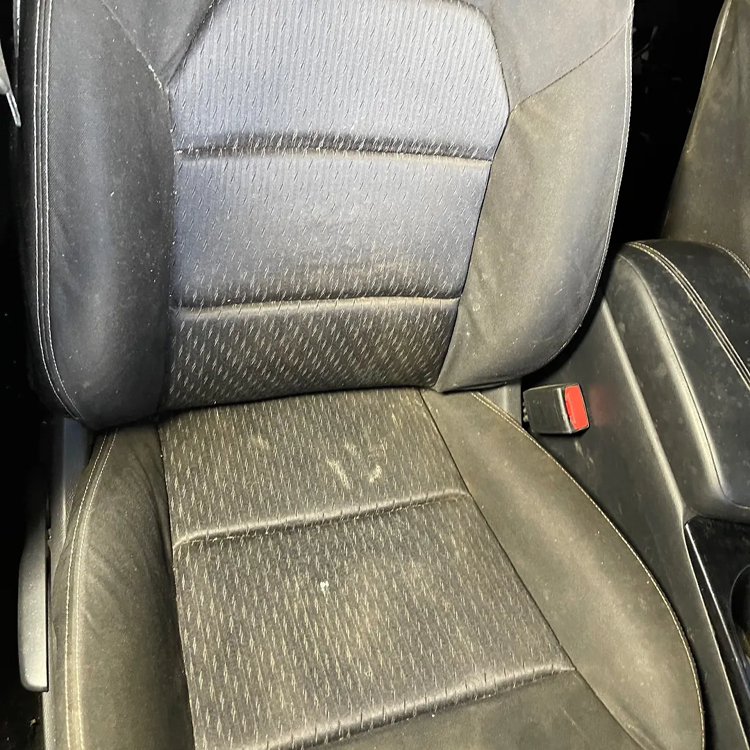 Front Seat (RHS) - 2017 Infiniti QX30 2.0t