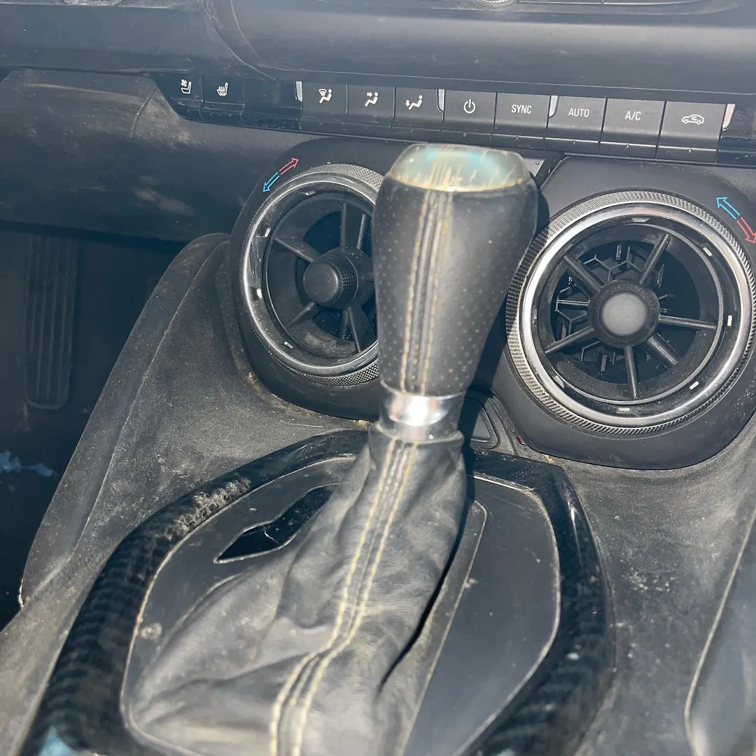 Gear Shift Knob(Automatic) - 2017 Chevrolet Camaro 2SS