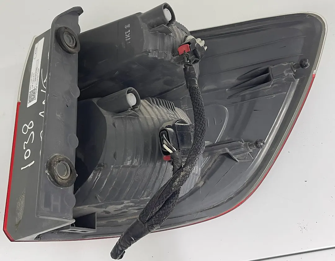 Tail Light (LH) - 2013 Dodge Durango Crew