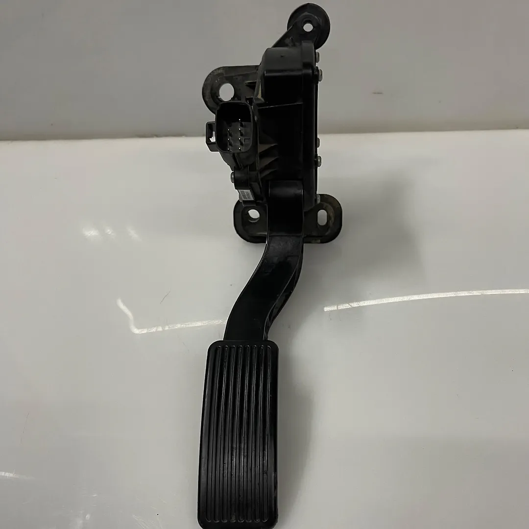 Accelerator pedal - 2009 Lincoln MKX