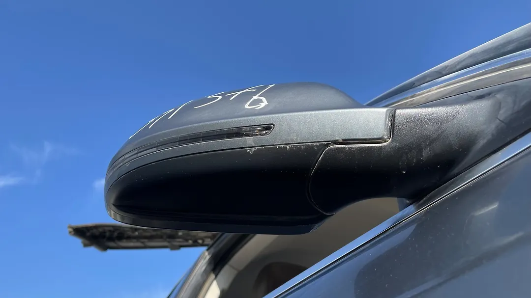 Side Mirror (RH) - 2017 Audi Q3