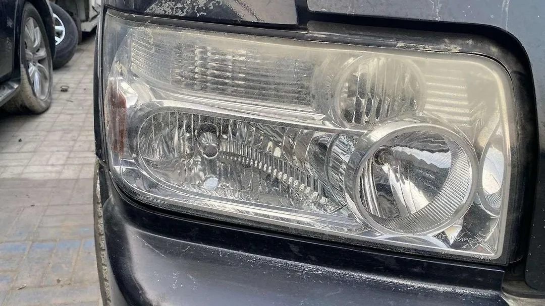 Headlight (RH) - 2010 Infiniti QX56 5.6i
