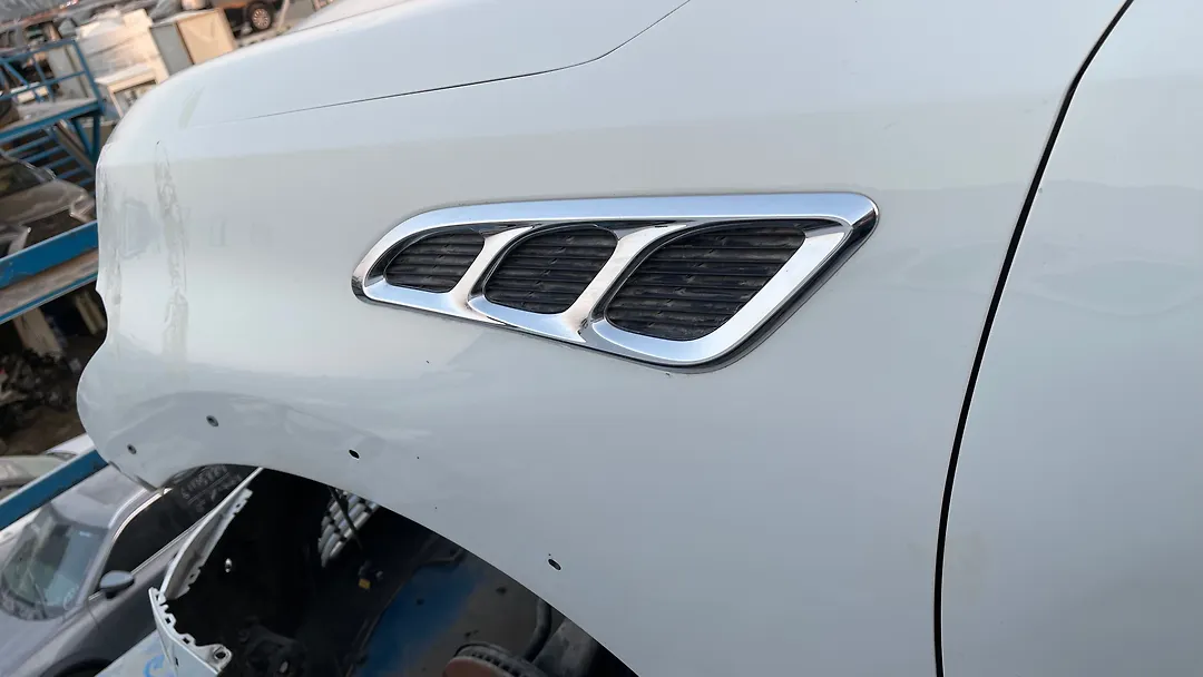 Fender (LHF) - 2013 Infiniti QX56
