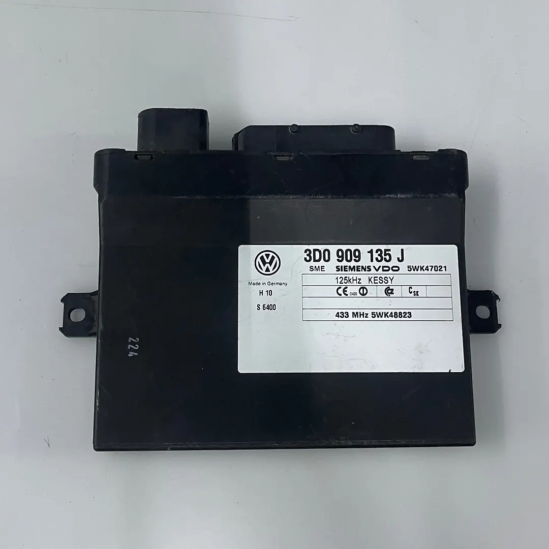 Keyless Control Module  - 2005 Volkswagen Touareg