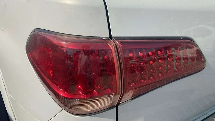 Tail Light (RH) - 2011 Infiniti QX56