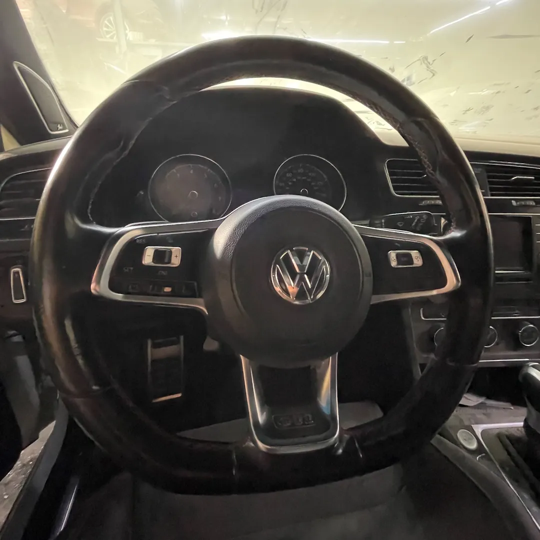 Steering wheel - 2015 Volkswagen Golf GTI