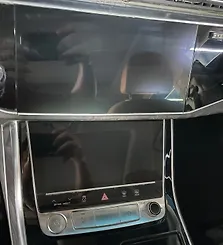 Info/GPS/TV Screen - 2019 Audi Q8