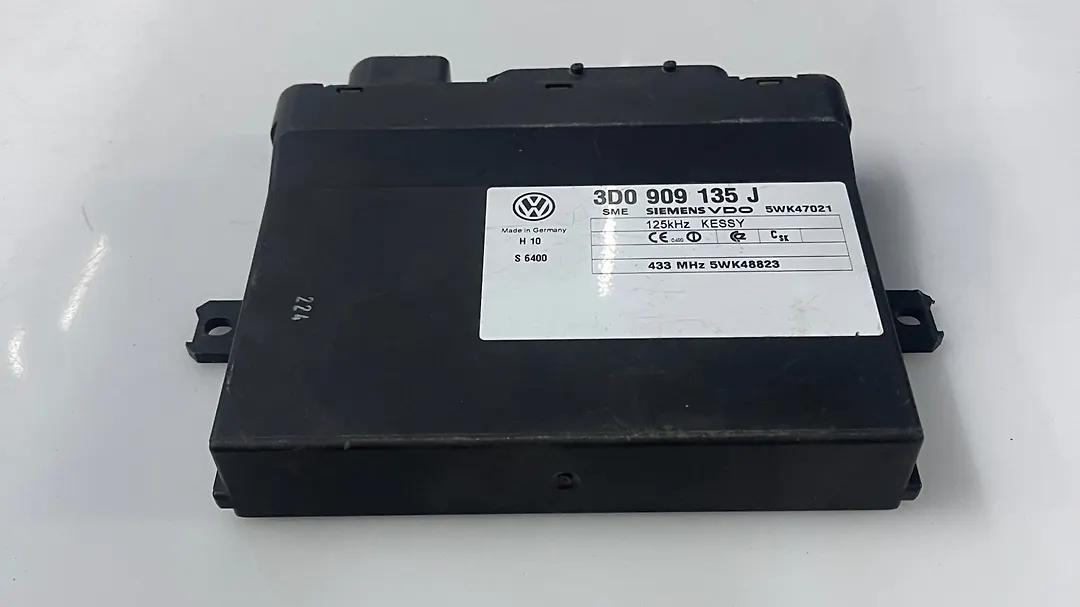 Keyless Control Module  - 2005 Volkswagen Touareg
