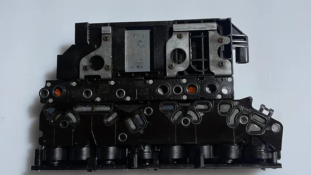 Transmission valve body - 2012 GMC Acadia SLE
