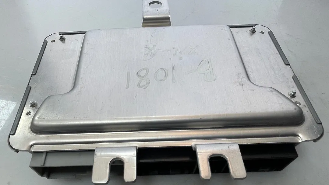  Air Suspension Control Module - 2011 Jaguar XJL