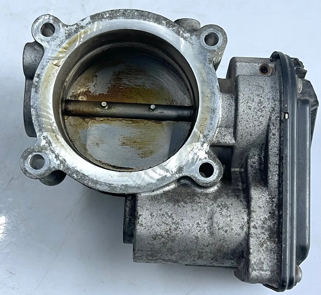 Throttle body - 2011 Ford Explorer