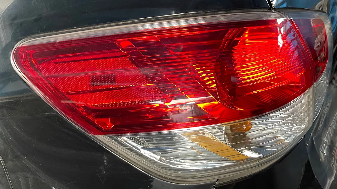 Tail Light (LH) - 2013 Nissan Pathfinder 3.5i