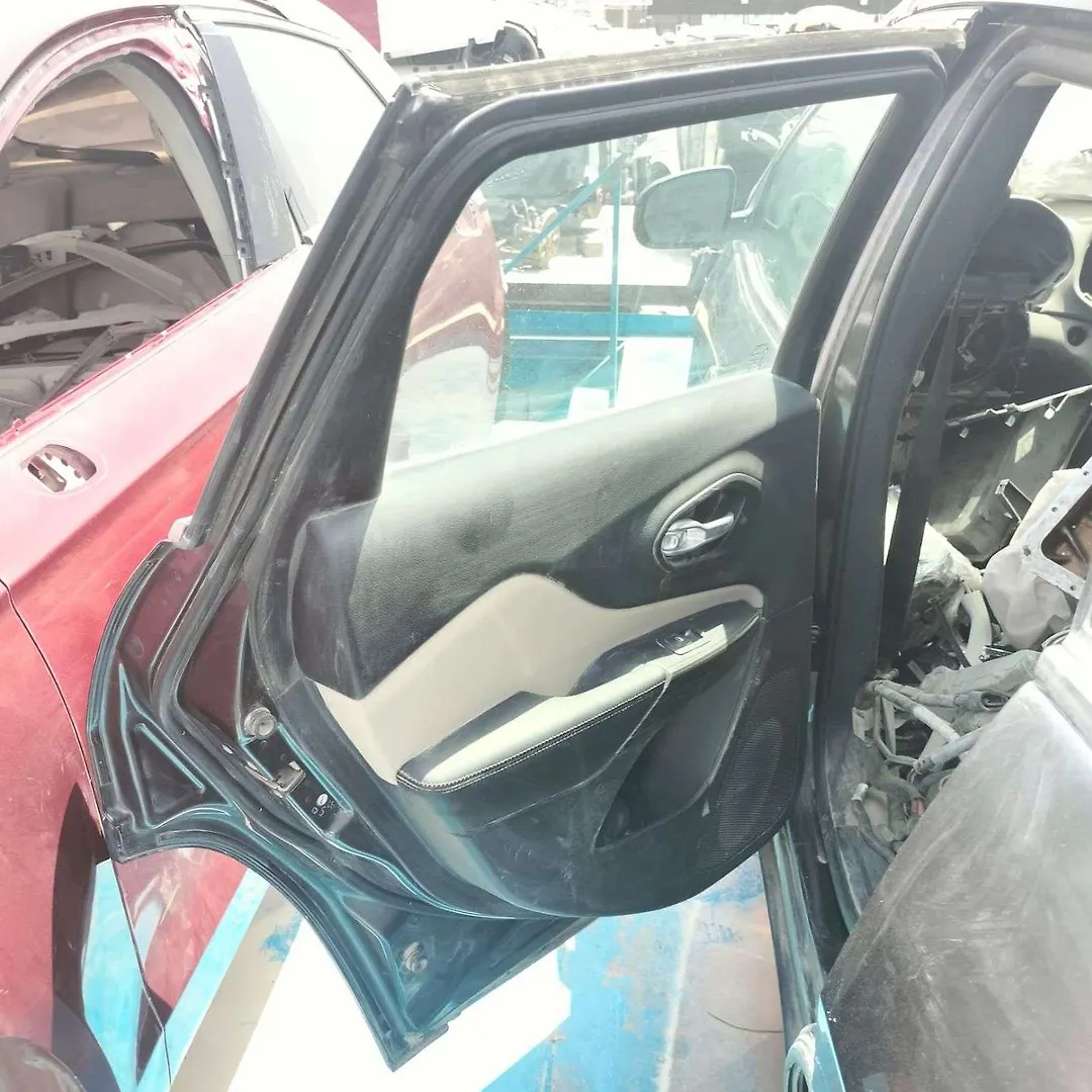 Door (LHB) - 2016 Jeep Cherokee