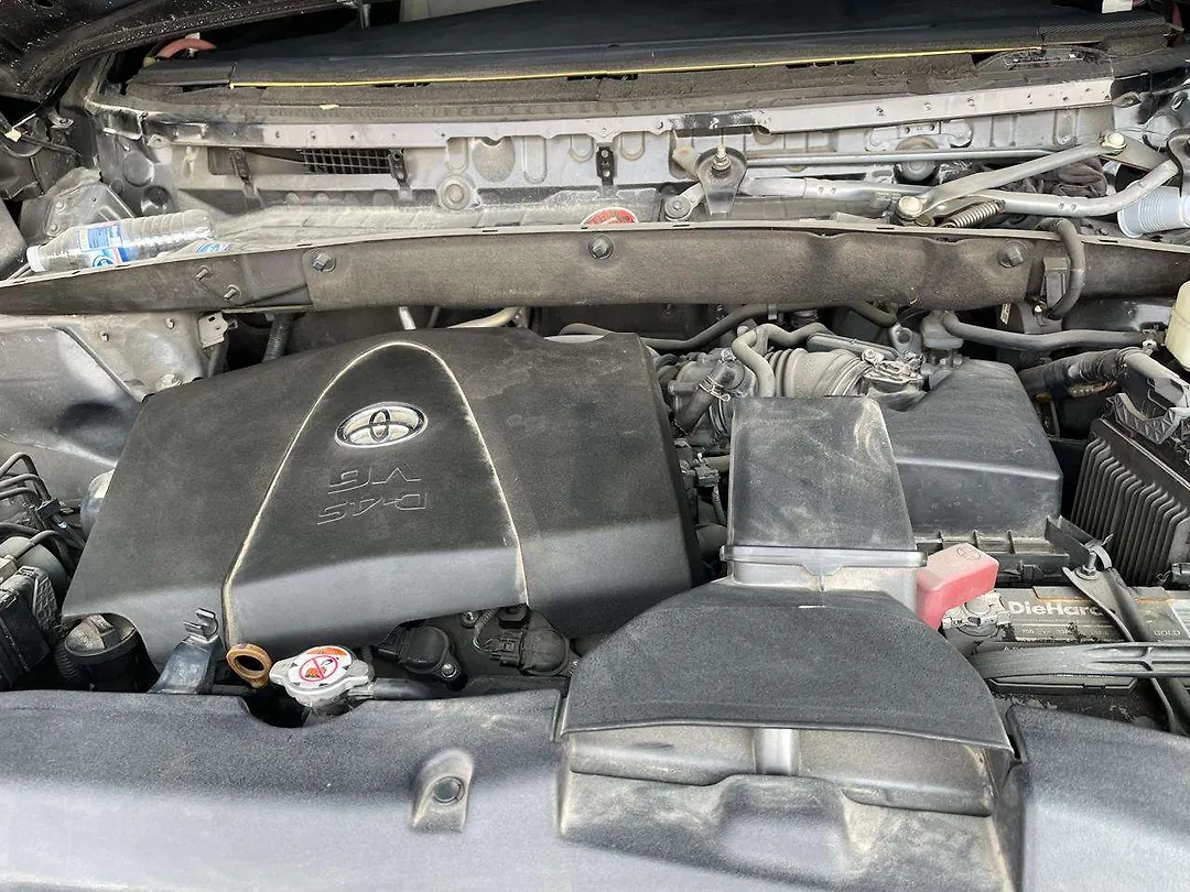 Engine  - 2018 Toyota Highlander SE