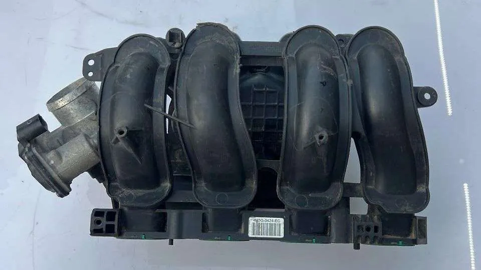 Intake manifold - 2014 Ford Fiesta
