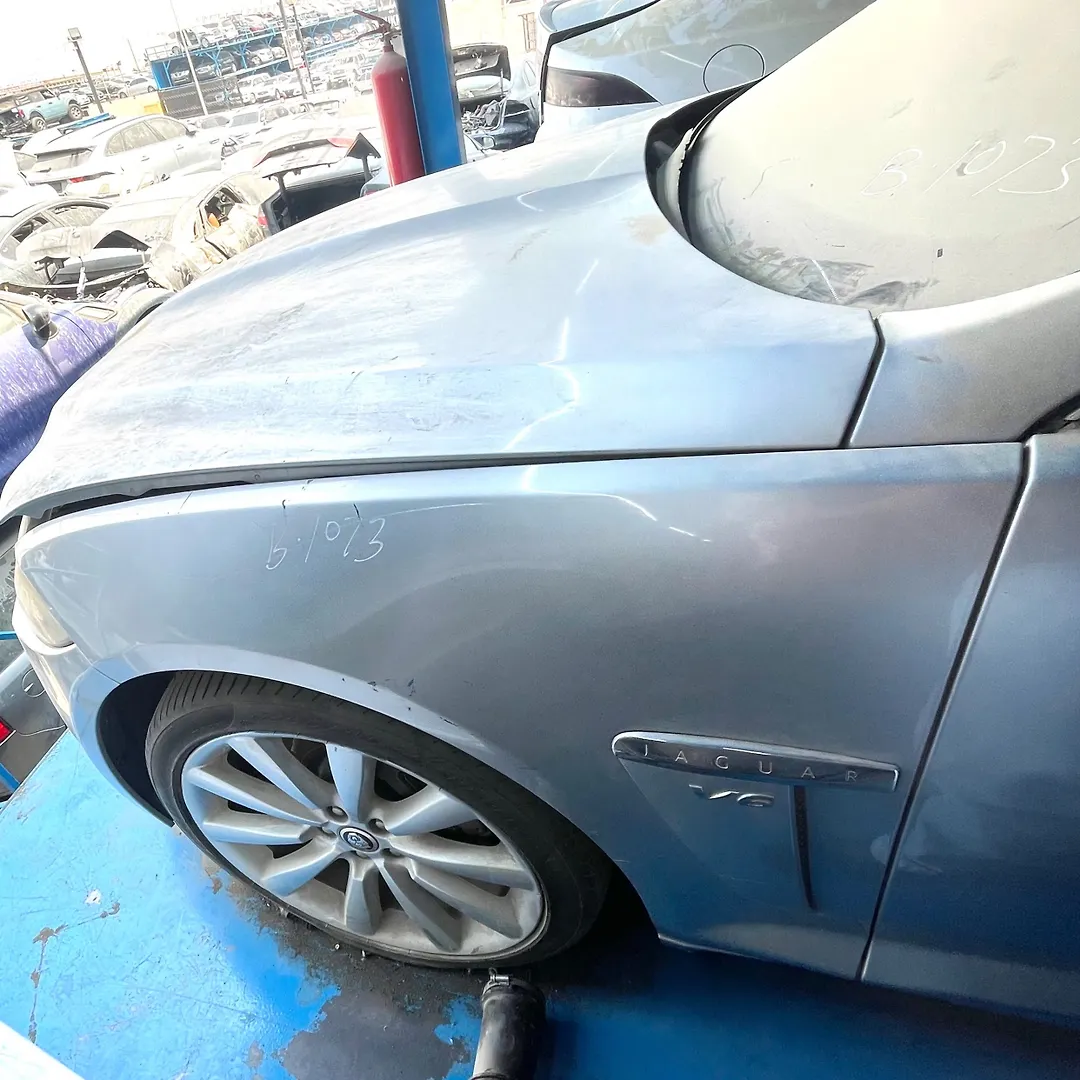 Fender (LHF) - 2013 Jaguar XF