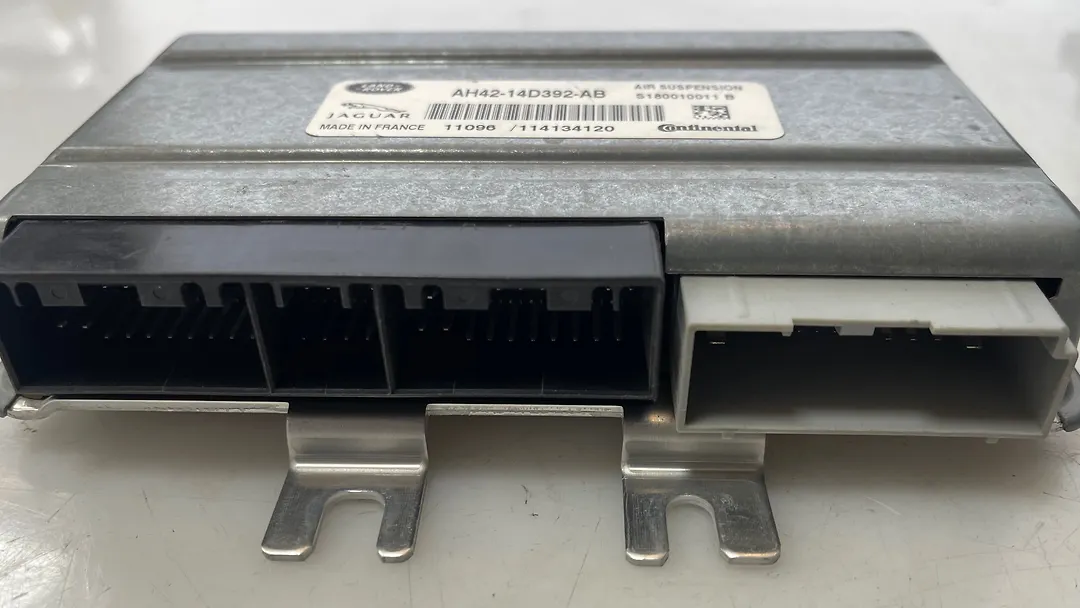  Air Suspension Control Module - 2011 Jaguar XJL