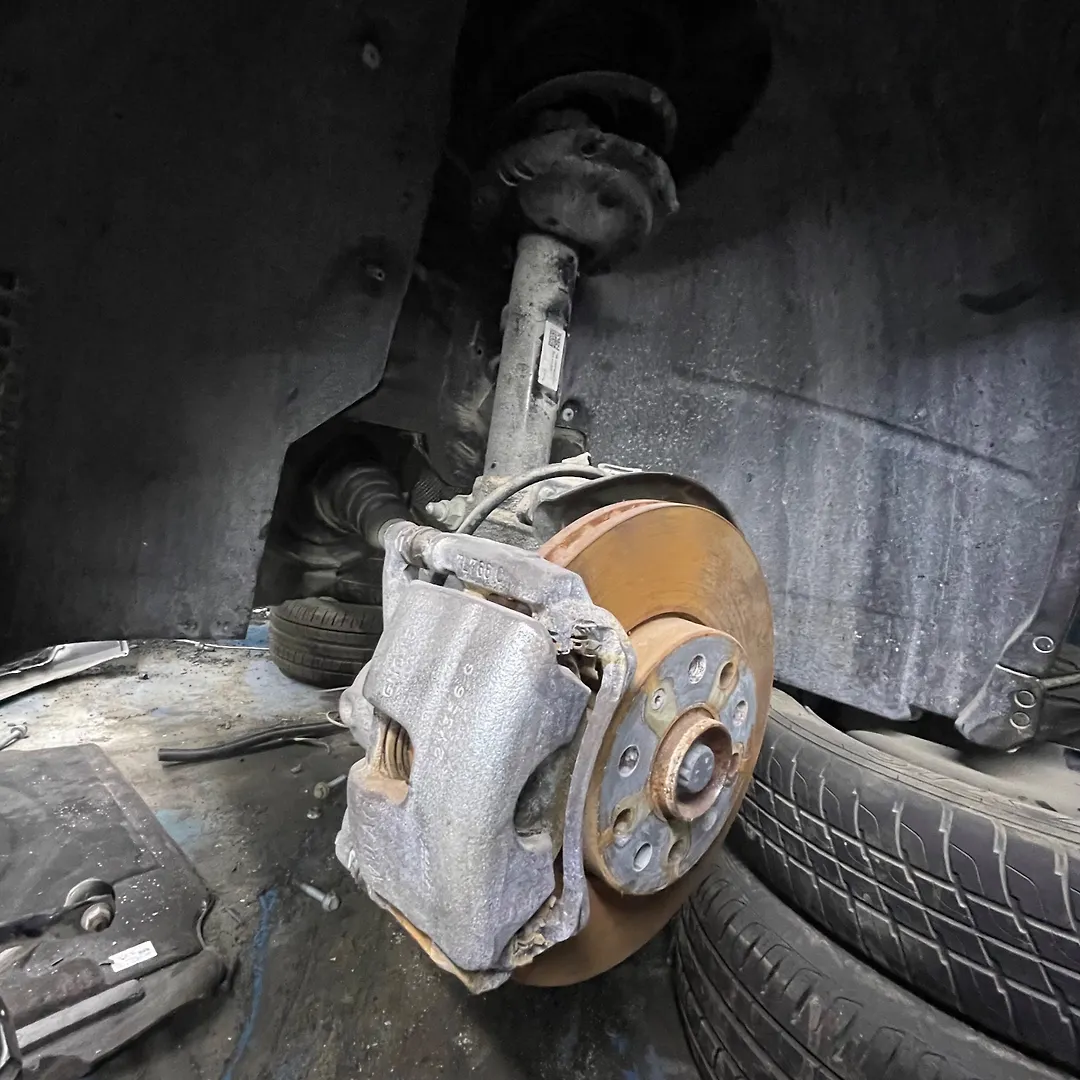 Complete Hub Assembly(LHF) - 2022 Audi A3