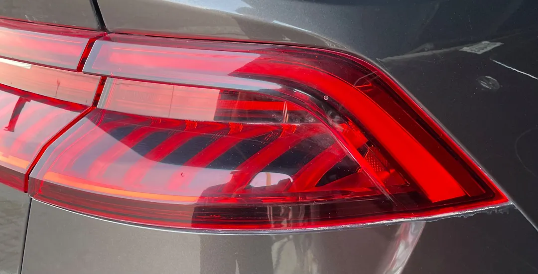 Tail Light (RH) - 2019 Audi Q8