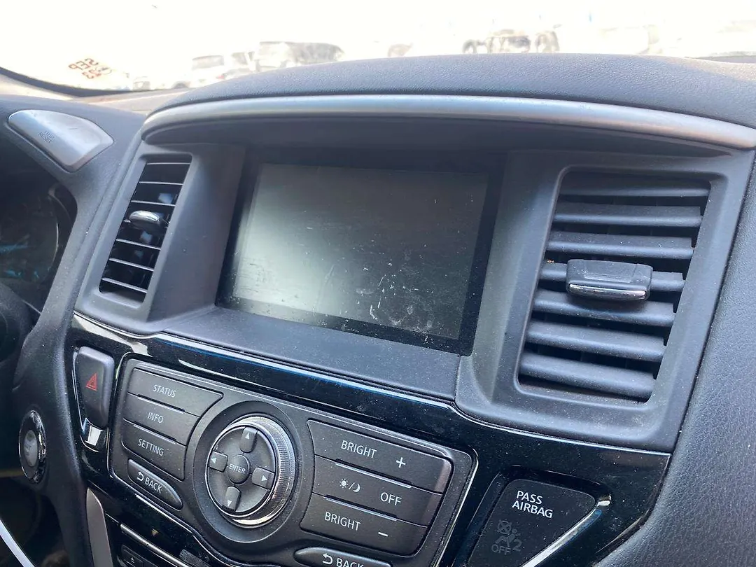 Info-gps-tv screen - 2013 Nissan Pathfinder