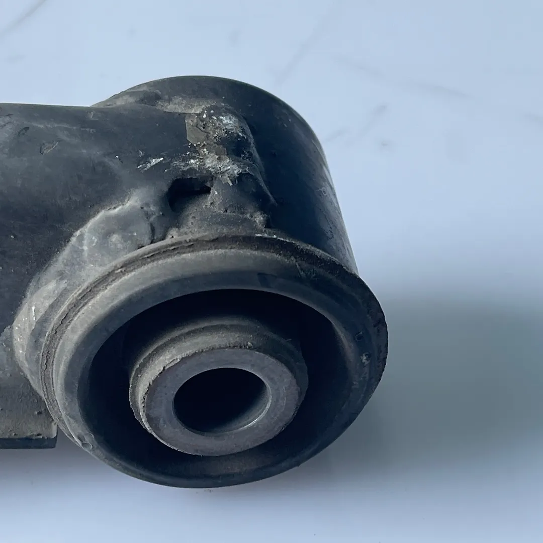 Lower arm (RH) - 2013 Infiniti QX56