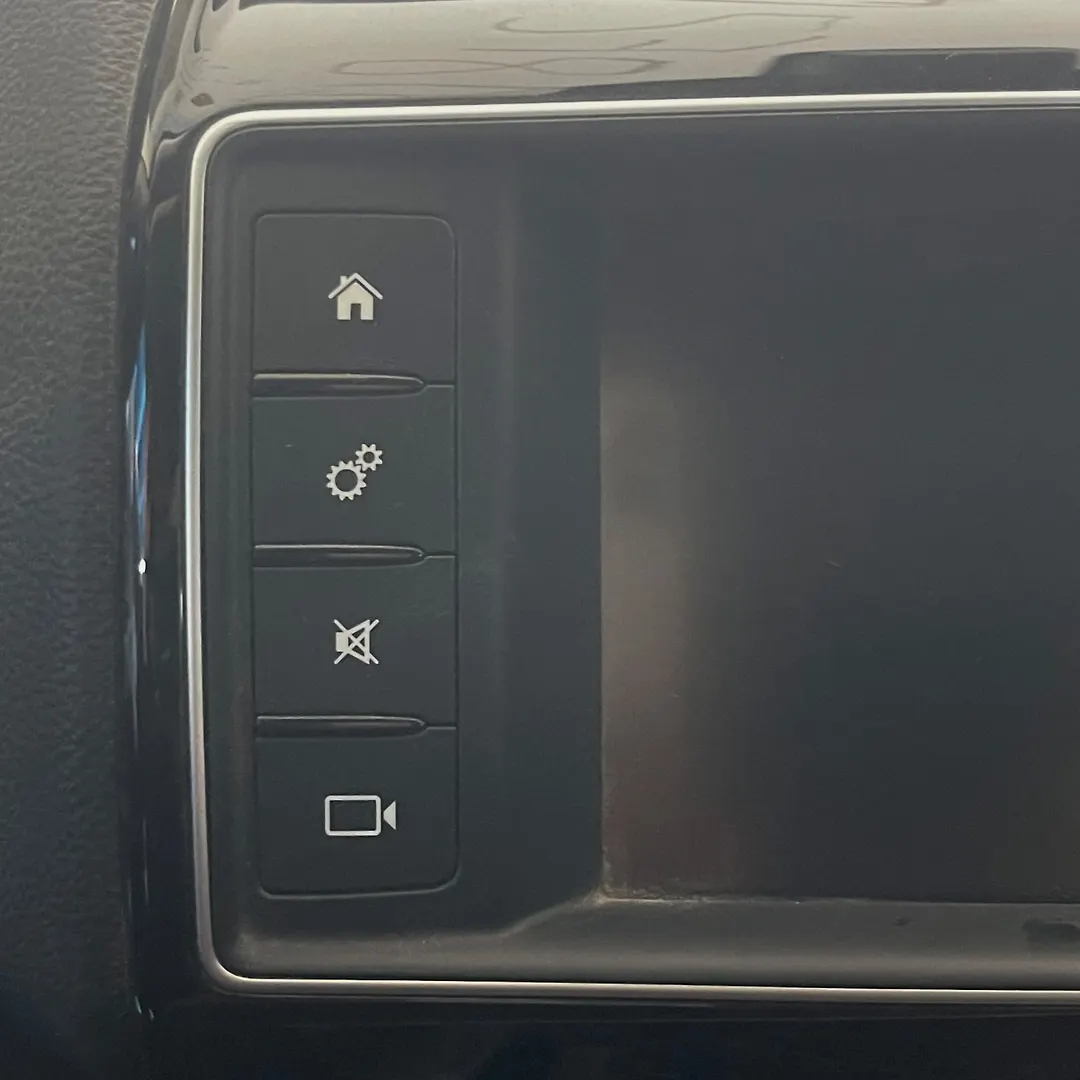 Info-gps-tv screen - 2017 Jaguar XE