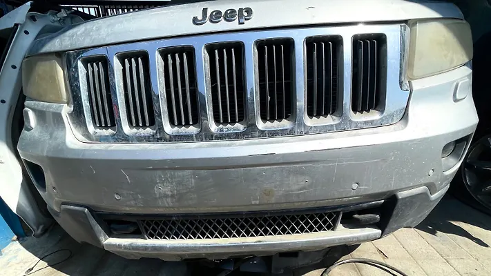 Front Bumper - 2013 Jeep GRAND CHEROOKE