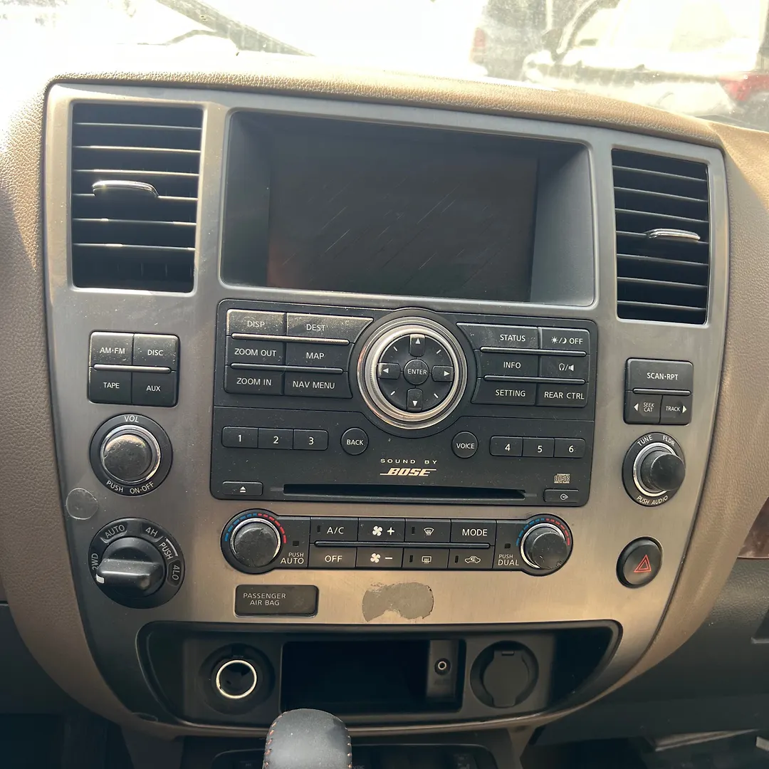 Info-gps-tv screen - 2011 Nissan Armada Armada