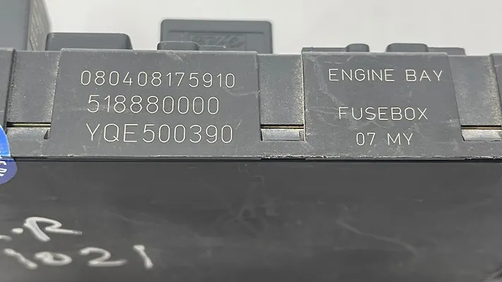 Fuse box engine - 2006 Land Rover RANGE ROVER VOGUE