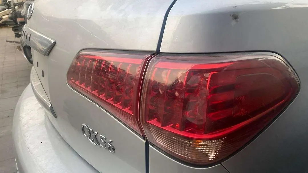 Tail Light (RH) - 2011 Infiniti QX56