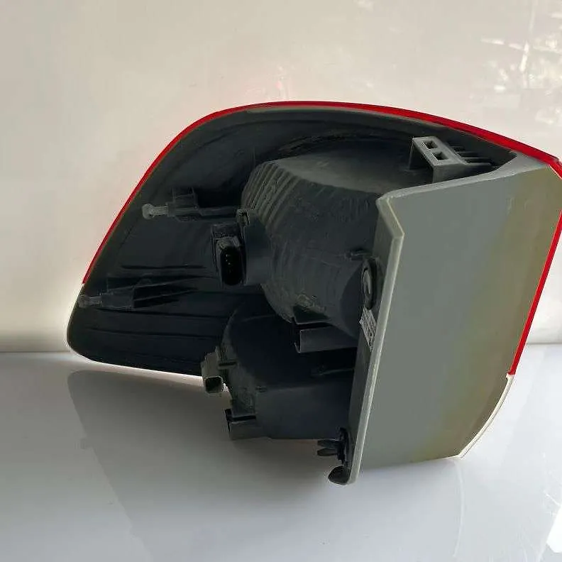 Tail Light (LH) - 2011 Dodge Durango CREW