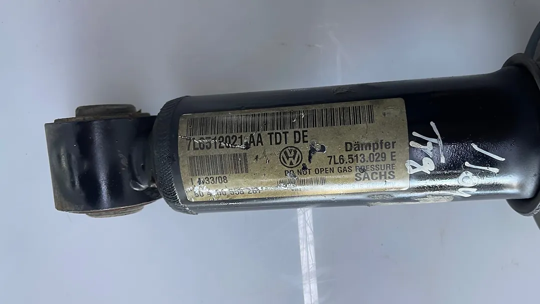 Shock Absorber (RHB) - 2009 Volkswagen Touareg