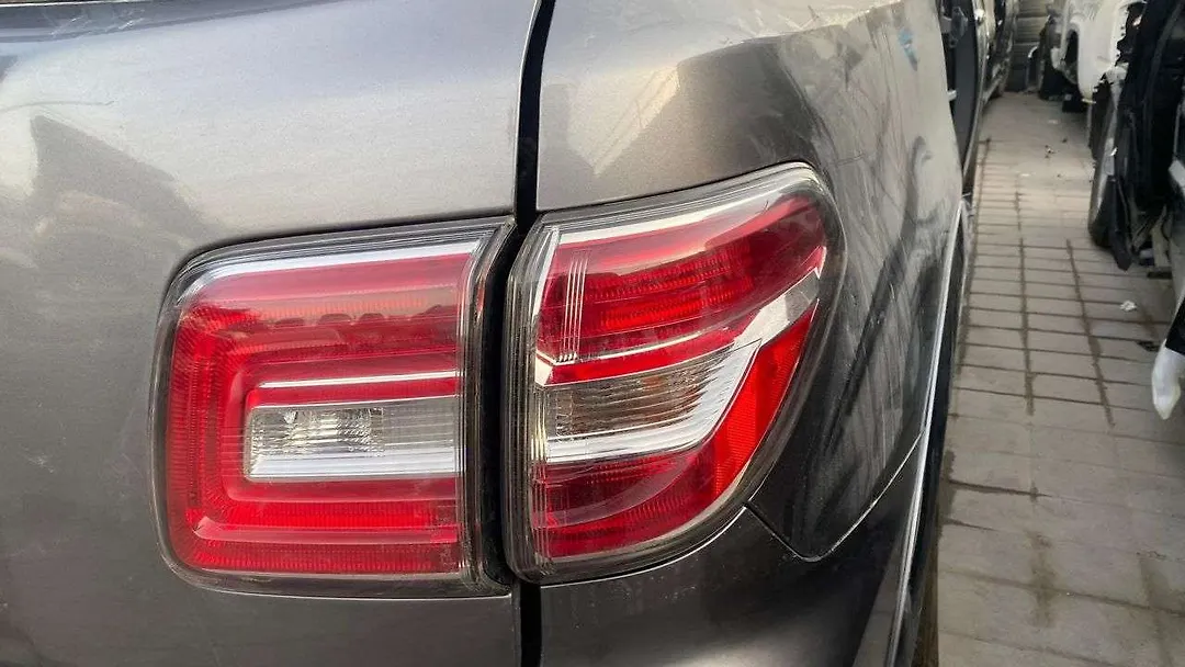 Tail Light (RH) - 2019 Nissan Armada