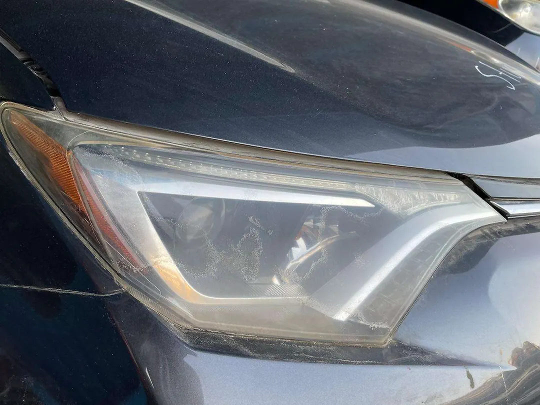 Headlight (RH) - 2018 Toyota RAV4 2.5